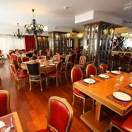 Otel Xenia Dırama