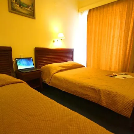 Hotel Xenia 3*