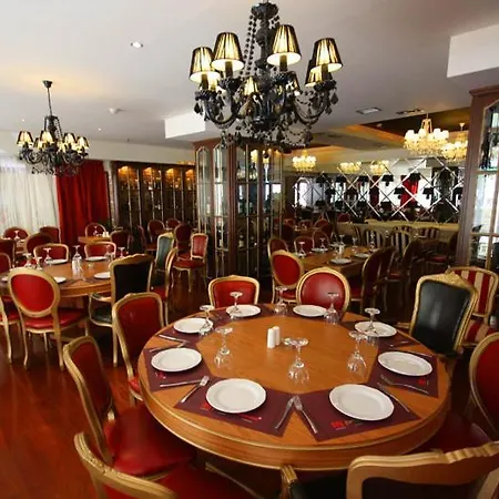 Hotel Xenia 3*